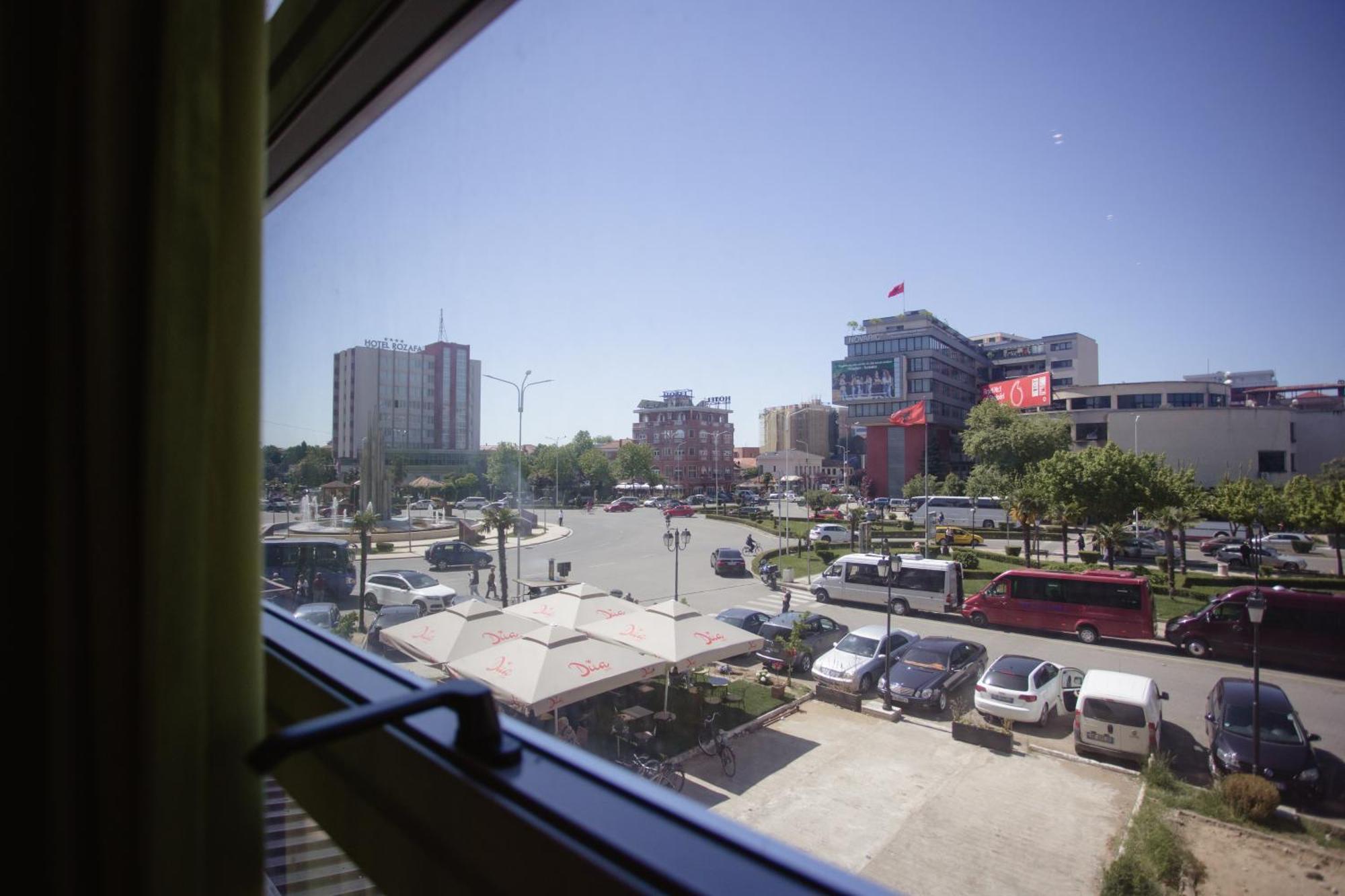 Corner Hostel Shkodër Dış mekan fotoğraf